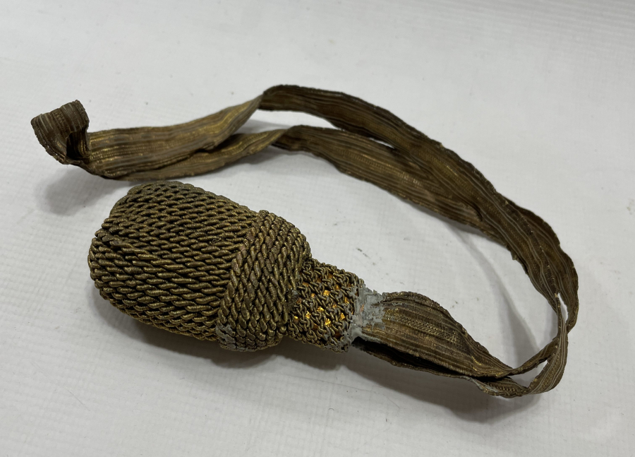 OSMANLI DÖNEMİ GÜMÜŞ SIRMA İŞÇİLİKLİ SUBAY KILICI PÜSKÜLÜ