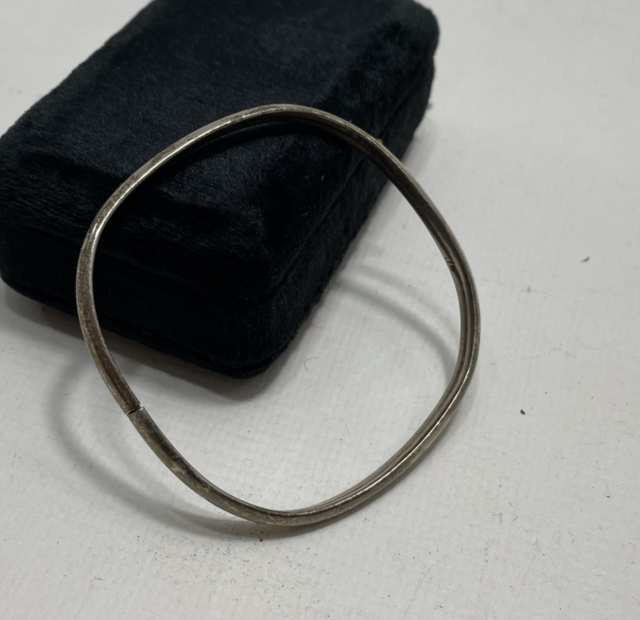 ÖZEL YAPIM DÖRTGEN GÜMÜŞ BİLEZİK