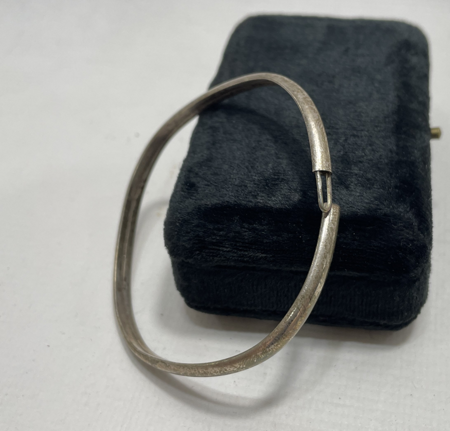 ÖZEL YAPIM DÖRTGEN GÜMÜŞ BİLEZİK