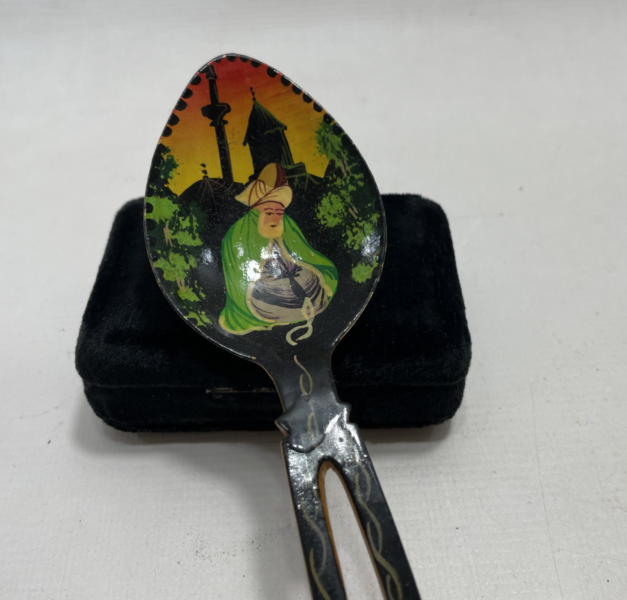 TAMAMI EL BOYAMA VE YA HAZRETİ MEVLANA YAZILI TAHTA KAŞIK