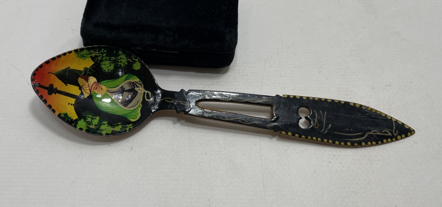 TAMAMI EL BOYAMA VE YA HAZRETİ MEVLANA YAZILI TAHTA KAŞIK