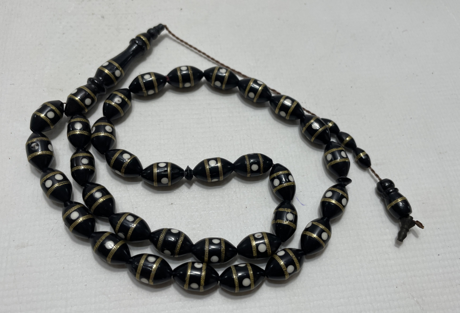 ÜZERİ İŞLEMELİ KUKA TESBİH