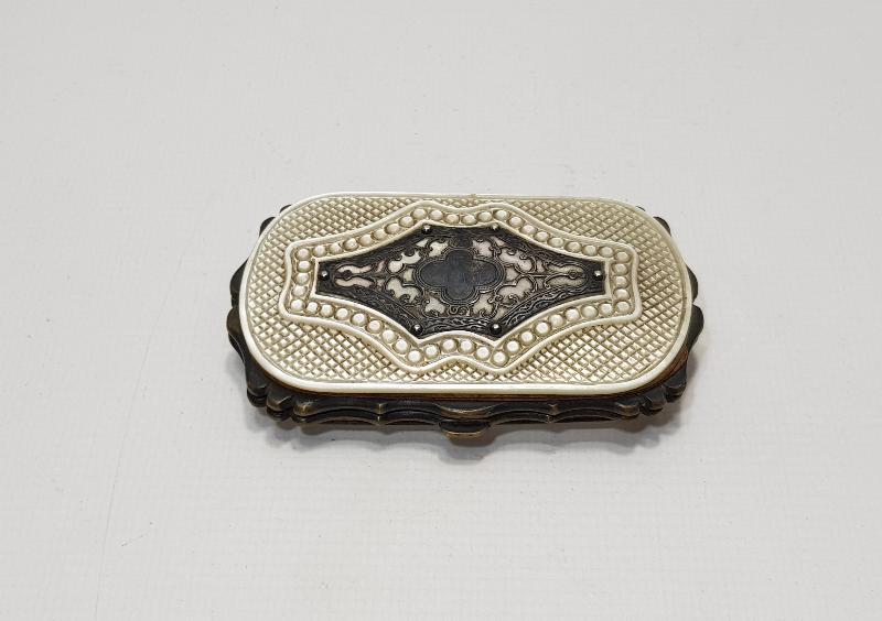 ART NOUVEAU GÜMÜŞ VE SEDEF İŞÇLİKLİ MİNİ CÜZDAN