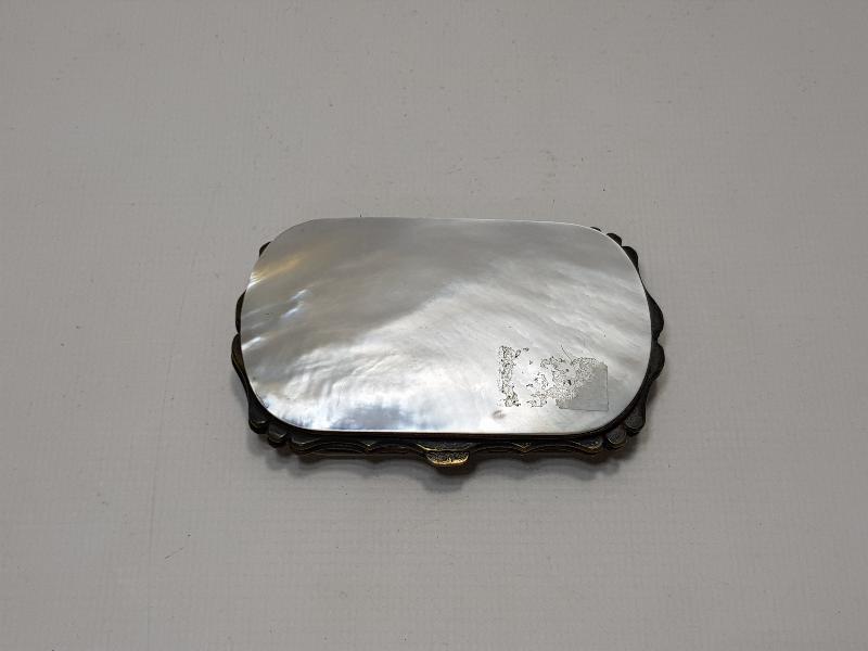 ART NOUVEAU GÜMÜŞ VE SEDEF İŞÇLİKLİ MİNİ CÜZDAN