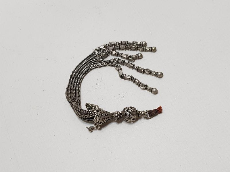 GÜMÜŞ TESPİH PÜSKÜLÜ