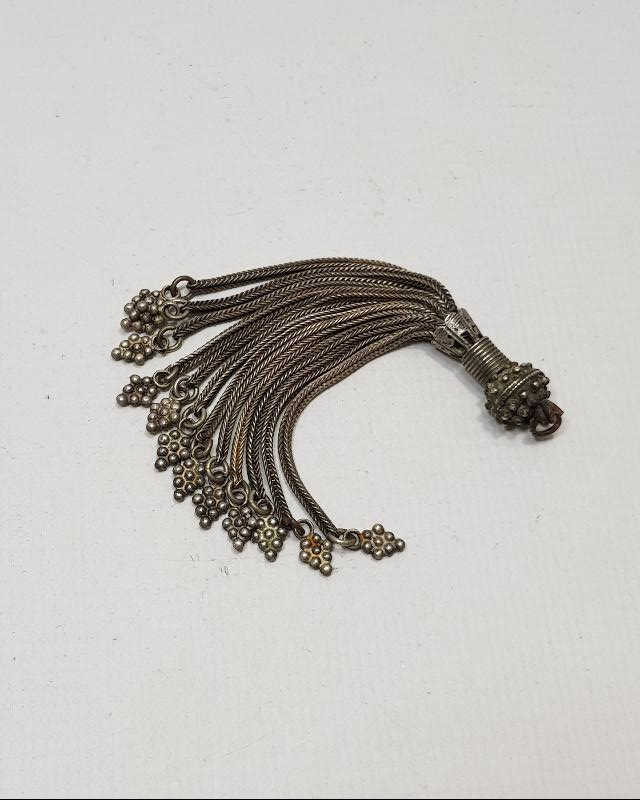 GÜMÜŞ TESPİH PÜSKÜLÜ 