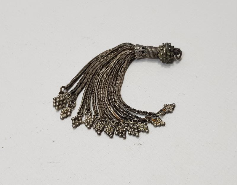 GÜMÜŞ TESPİH PÜSKÜLÜ 