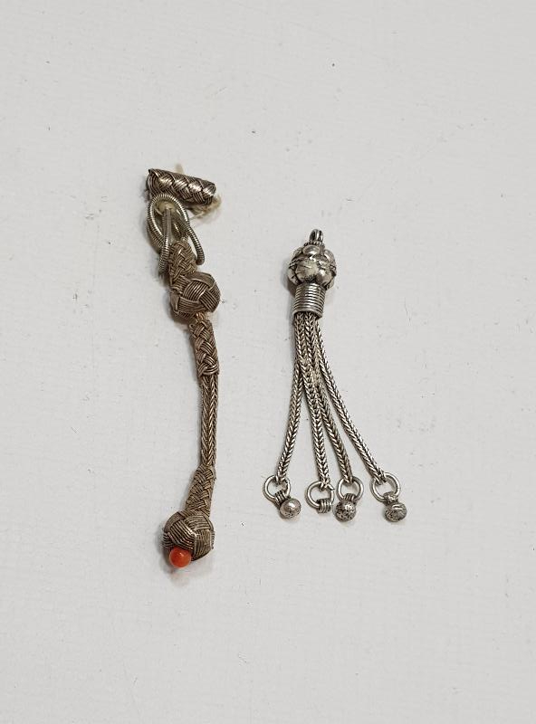 İKİ ADET GÜMÜŞ TESPİH PÜSKÜLÜ