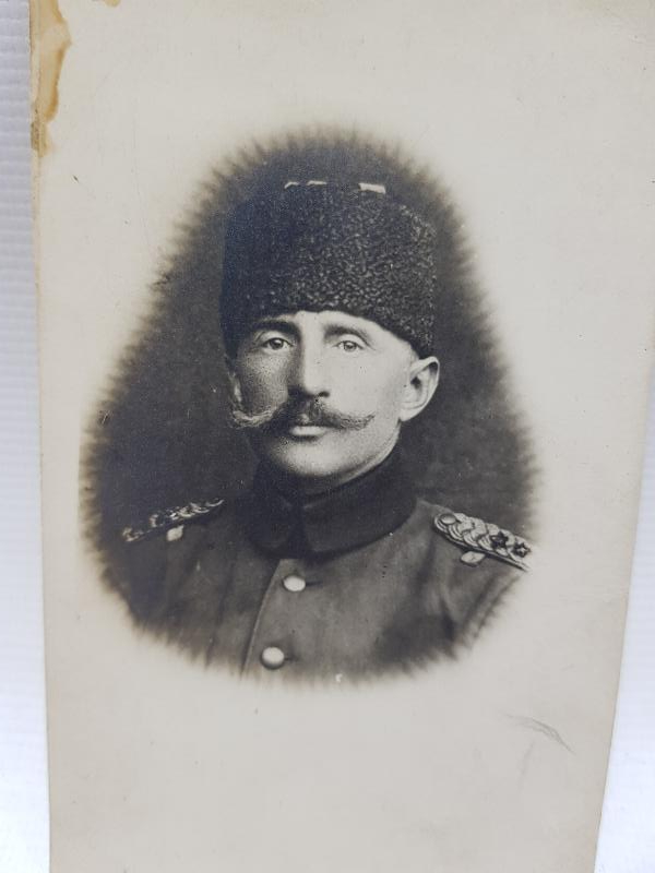 KURTULUŞ SAVAŞI DÖNEMİ ÜNİFORMALI KALPAKLI TÜRK SUBAYI 