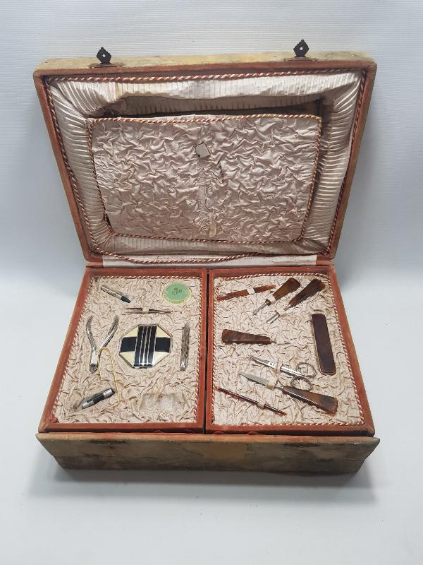 KUTUSUNDA ANTİKA BAKIM SETİ 