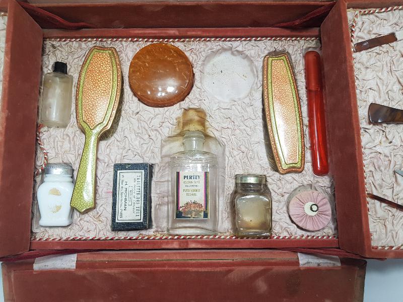 KUTUSUNDA ANTİKA BAKIM SETİ 