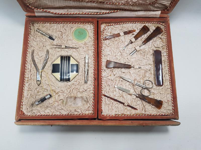 KUTUSUNDA ANTİKA BAKIM SETİ 