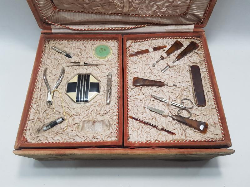 KUTUSUNDA ANTİKA BAKIM SETİ 