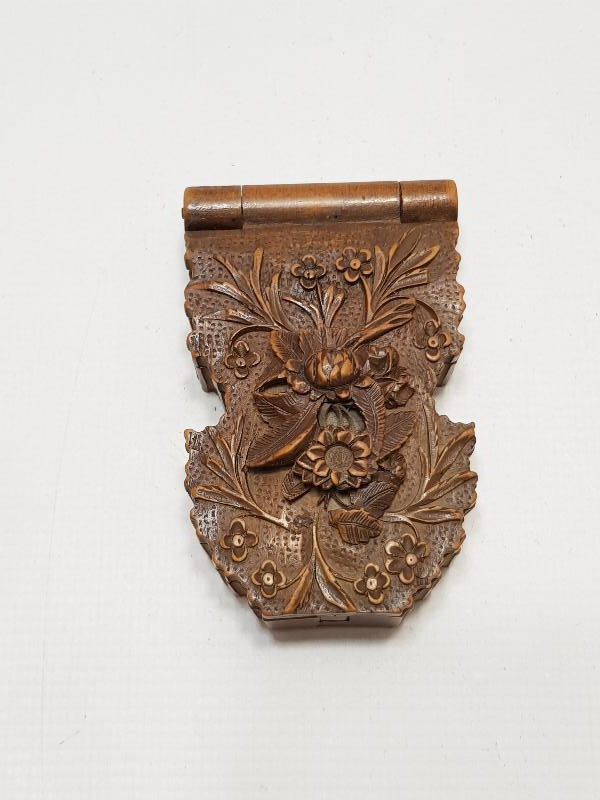 OSMANLI DÖNEMİ EL OYMA KABARTMA İŞÇİLİKLİ AHŞAP SAAT KUTUSU