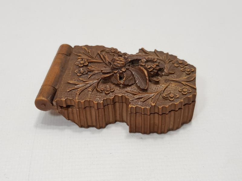 OSMANLI DÖNEMİ EL OYMA KABARTMA İŞÇİLİKLİ AHŞAP SAAT KUTUSU