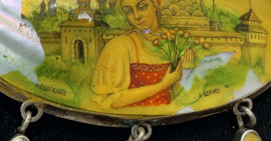 ANTİKA SEDEF ÜZERİ EL BOYAMA SANATÇI İMZALI ÖZEL YAPIM BROŞ