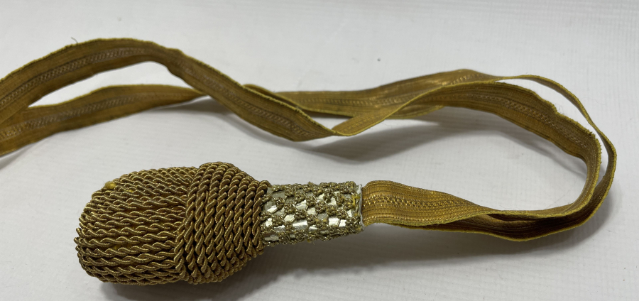 OSMANLI DÖNEMİ GÜMÜŞ SIRMA İŞÇİLİKLİ KILIÇ PÜSKÜLÜ