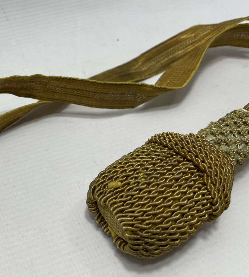 OSMANLI DÖNEMİ GÜMÜŞ SIRMA İŞÇİLİKLİ KILIÇ PÜSKÜLÜ