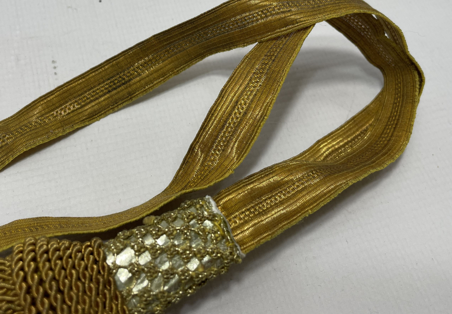 OSMANLI DÖNEMİ GÜMÜŞ SIRMA İŞÇİLİKLİ KILIÇ PÜSKÜLÜ