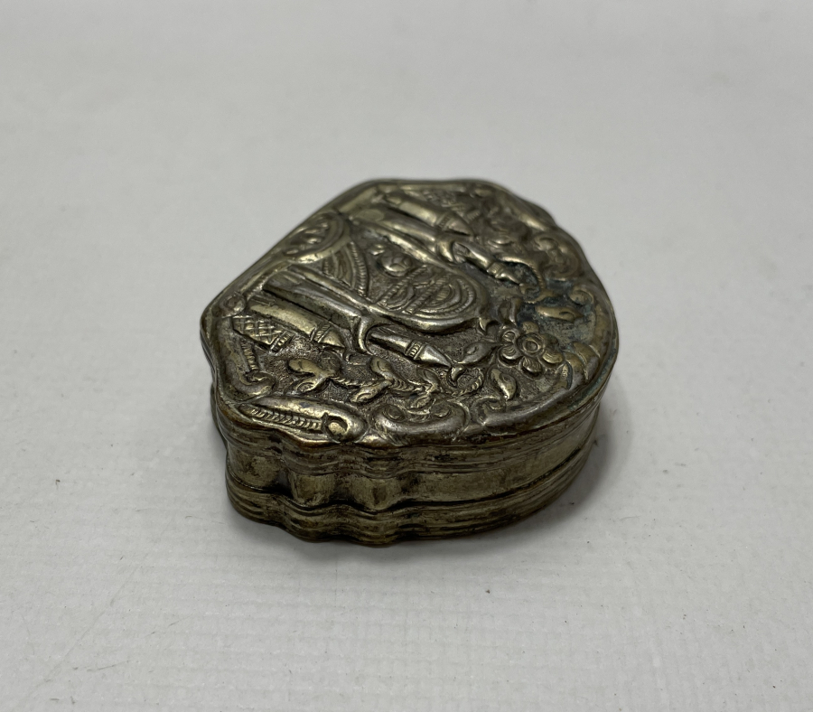 OSMANLI DÖNEMİ GÜMÜŞTEN MAMUL ENFİYE KUTUSU