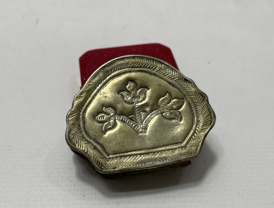 OSMANLI DÖNEMİ GÜMÜŞTEN MAMUL ENFİYE KUTUSU