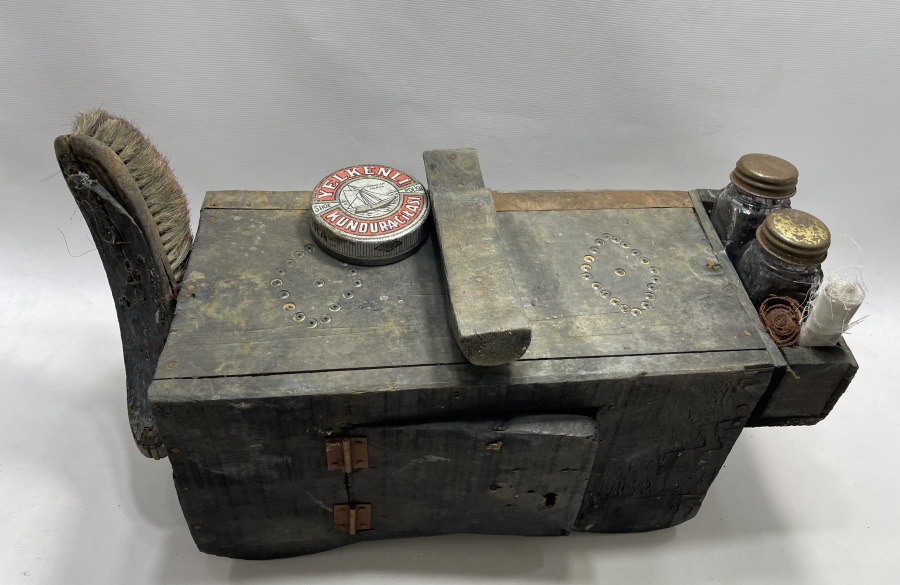 ÜZERİ BONCUK İŞLİ ANTİKA AYAKKABI BOYACI SANDIĞI