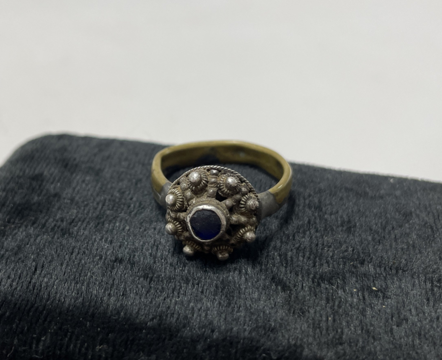 ÜZERİ GÜVERSE İŞÇİLİKLİ OSMANLI DÖNEMİ GÜMÜŞ YÜZÜK