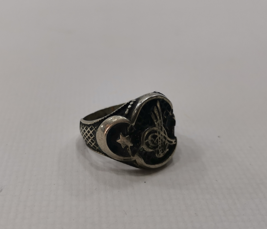 ÜZERİ TUĞRALI GÜMÜŞ YÜZÜK