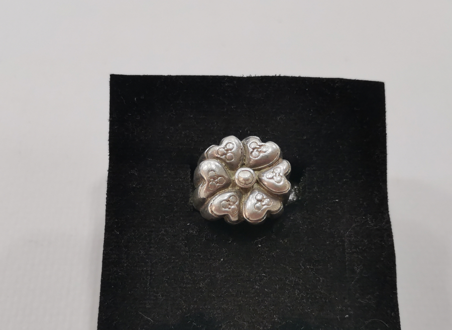 YONCA FORMUNDA GÜMÜŞ YÜZÜK