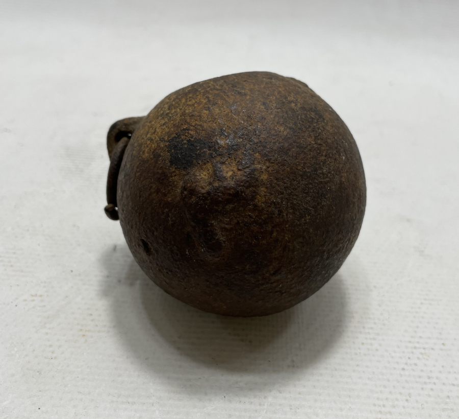 1. DÜNYA SAVAŞI DÖNEMİ ÜZERİ YAZILI İÇİ BOŞ EL BOMBASI