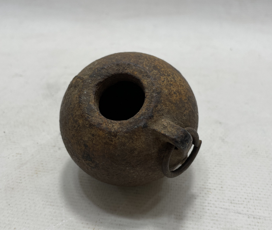 1. DÜNYA SAVAŞI DÖNEMİ ÜZERİ YAZILI İÇİ BOŞ EL BOMBASI