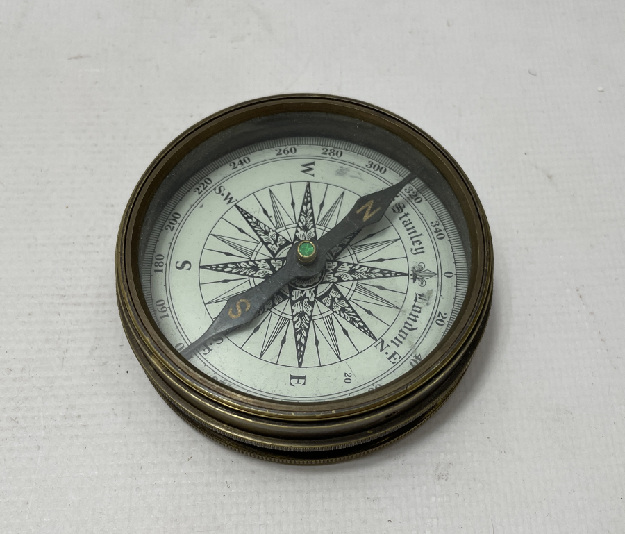 ANTİKA MASA ÜSTÜ PUSULASI