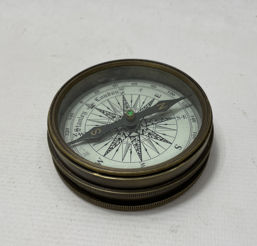 ANTİKA MASA ÜSTÜ PUSULASI