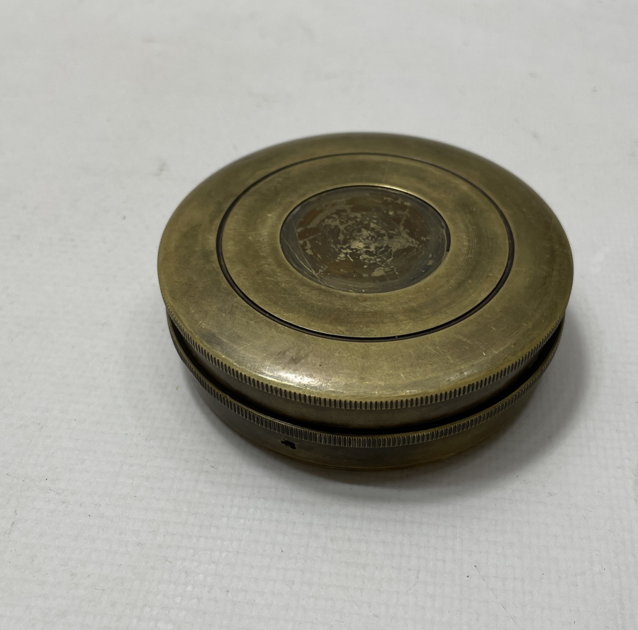 ANTİKA MASA ÜSTÜ PUSULASI