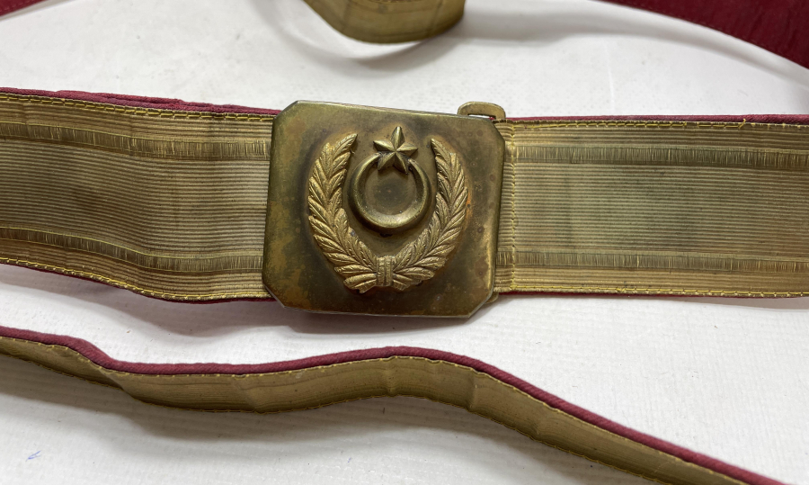 OSMANLI DÖNEMİ EKSİKSİZ VE ÇOK YÜKSEK KONDİSYONDA SUBAY KEMERİ