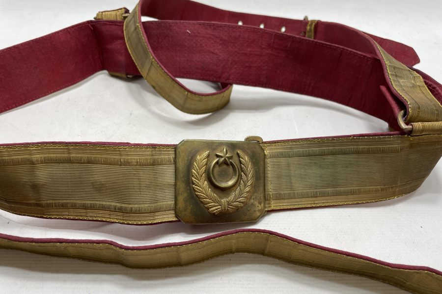 OSMANLI DÖNEMİ EKSİKSİZ VE ÇOK YÜKSEK KONDİSYONDA SUBAY KEMERİ