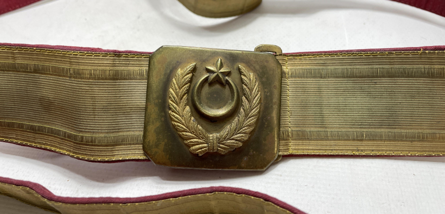 OSMANLI DÖNEMİ EKSİKSİZ VE ÇOK YÜKSEK KONDİSYONDA SUBAY KEMERİ