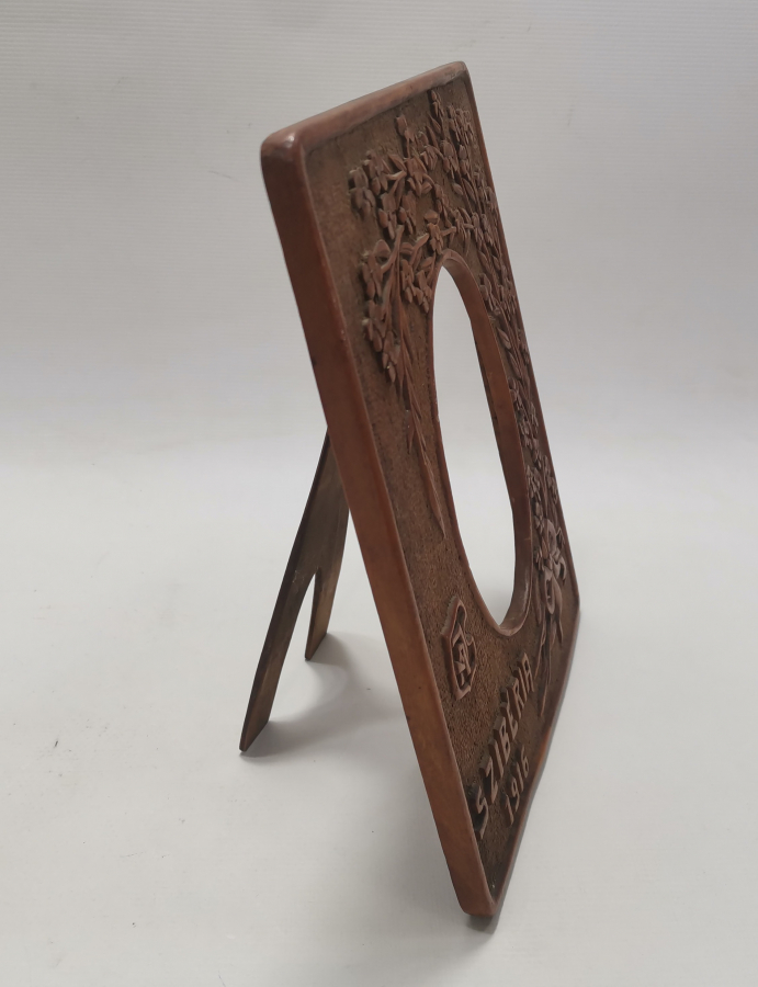 1. DÜNYA SAVAŞI DÖNEMİ TAMAMI EL OYMA ESARET YADİGARI  AHŞAP ÇERÇEVE