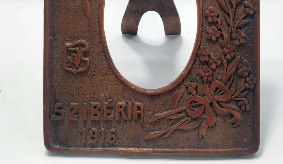 1. DÜNYA SAVAŞI DÖNEMİ TAMAMI EL OYMA ESARET YADİGARI  AHŞAP ÇERÇEVE