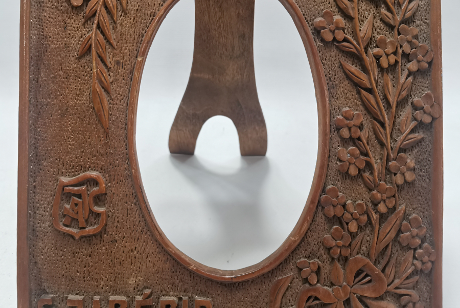 1. DÜNYA SAVAŞI DÖNEMİ TAMAMI EL OYMA ESARET YADİGARI  AHŞAP ÇERÇEVE