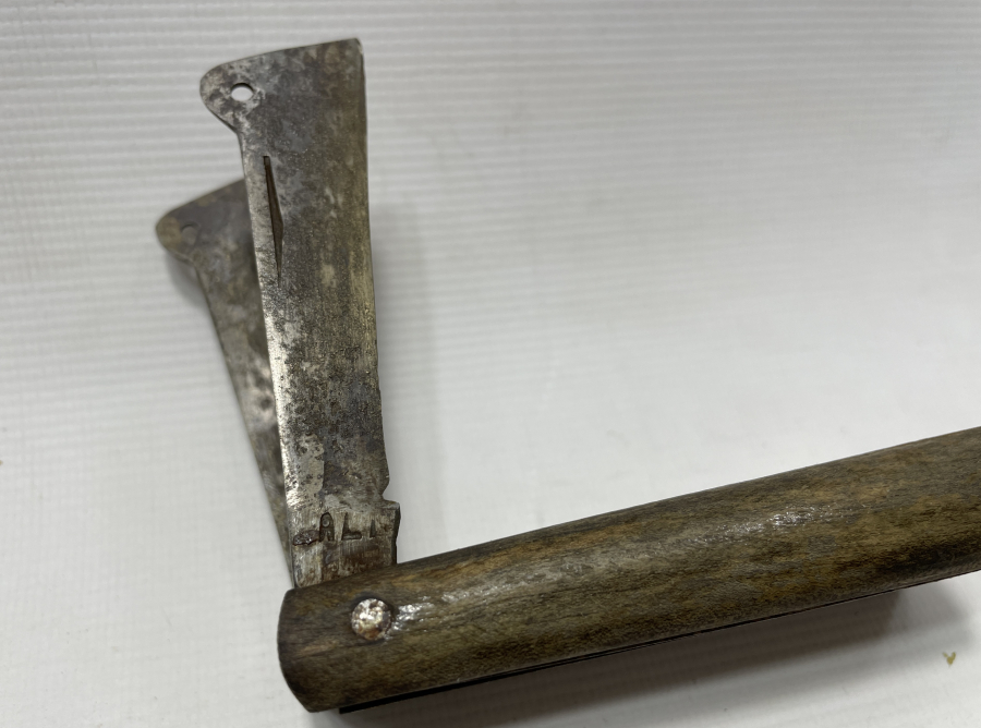 NADİR FORMDA ÇİFTLİ AŞI ÇAKISI