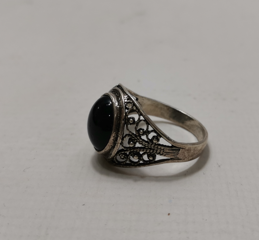 TELKARİ İŞÇİLİKLİ VE AKİK TAŞLI GÜMÜŞ YÜZÜK