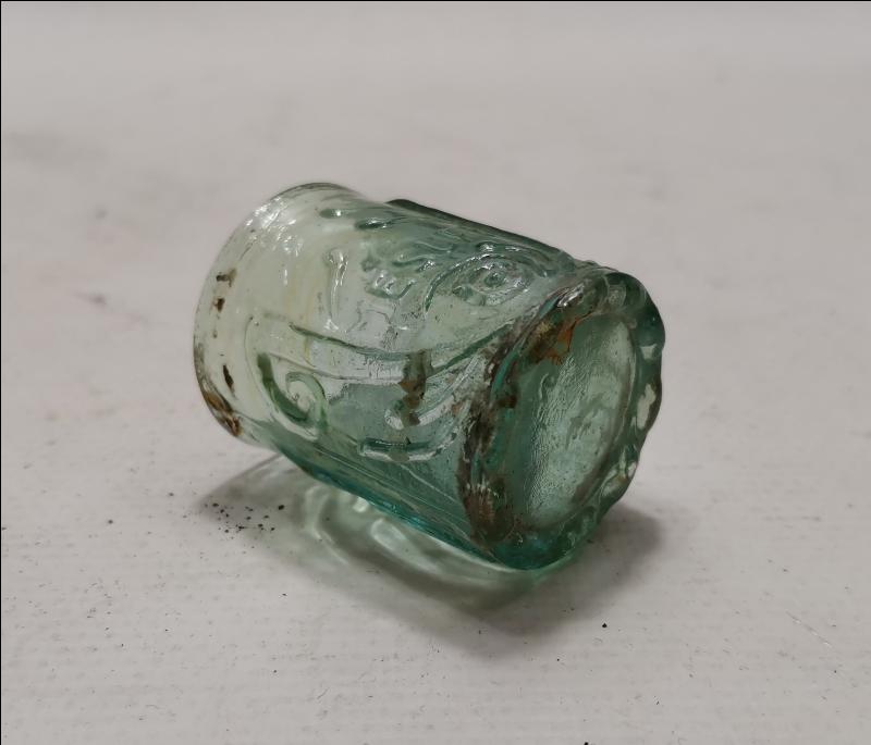 ANTİKA KİNİN ŞİŞESİ