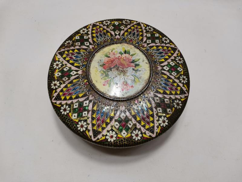 ANTİKA MİNELİ TENEKE KUTU 