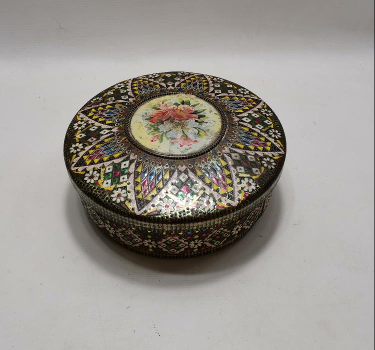 ANTİKA MİNELİ TENEKE KUTU 