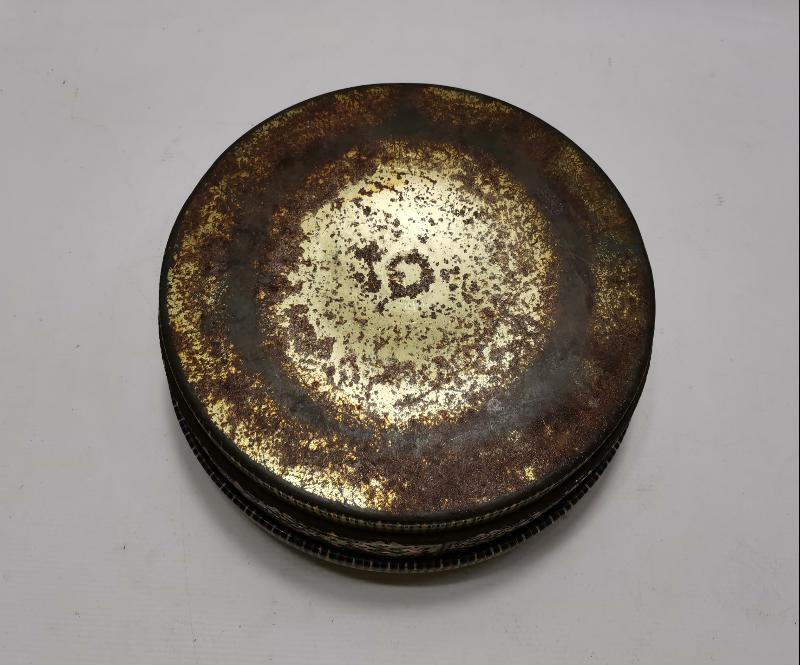 ANTİKA MİNELİ TENEKE KUTU 