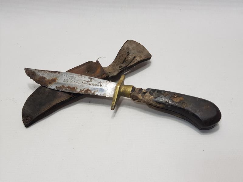 DERİ KILIFLI ANTİKA HANÇER