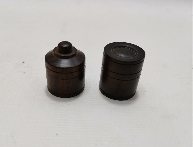 İKİ ADET ANTİKA AHŞAP KUTU 