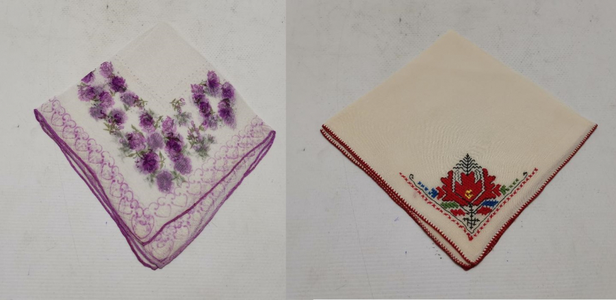 İKİ ADET İPEK MENDİL 