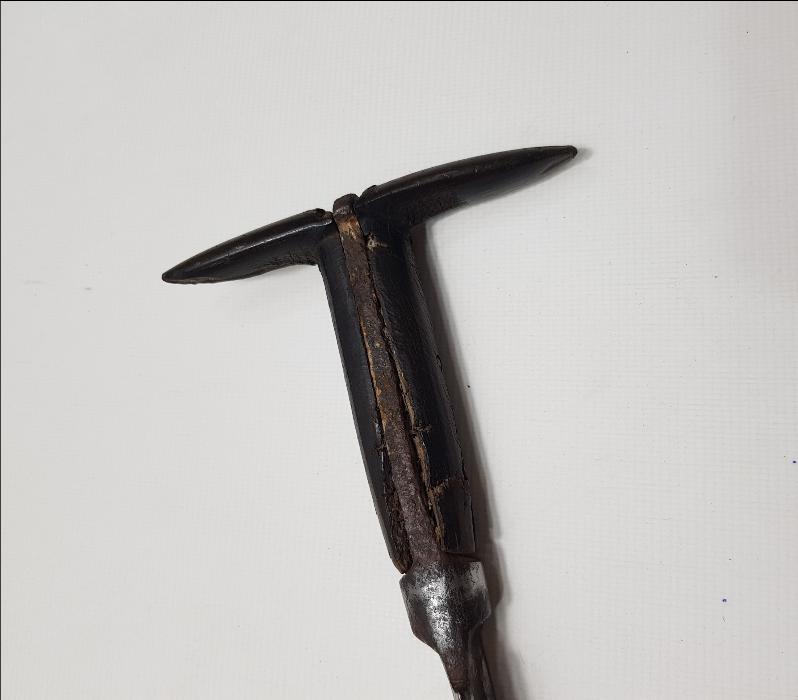 İKİ TARAFI DA GÜMÜŞ ÇAKMA OSMANLICA YAZILI YATAĞAN KILIÇ 